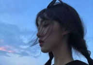 最新蓝色系女生头像,蓝色系女生头像,尽显清新与高级感”